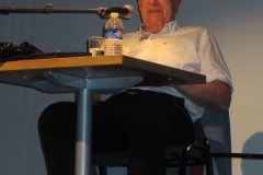 Guy Avizou donne une conférence sur l'histoire de l'UCC